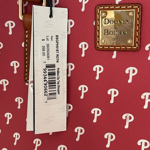 NWT Rare MLB Phillies Dooney and Bourke Handbag - Picture 5 of 7